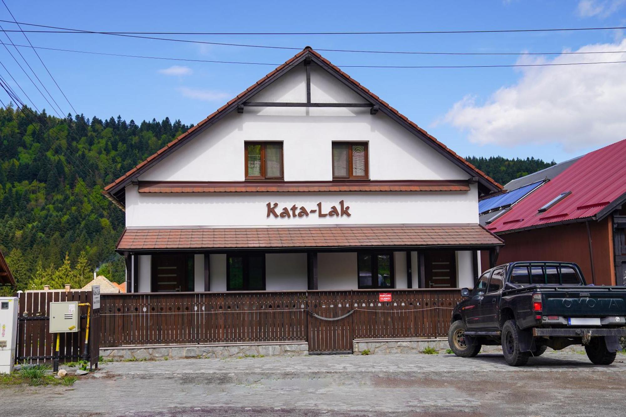 Kata - Lak Hotel BaileTusnad Exterior photo